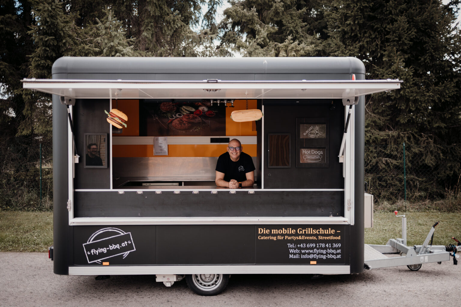 Flying-BBQ Foodtruck